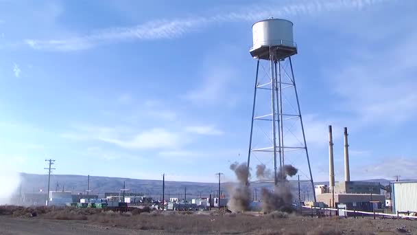 Uma Antiga Usina Explodida Para Abrir Caminho Para Uma Energia — Vídeo de Stock