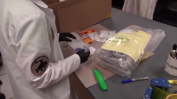 Binnen Het Fbi Terrorist Explosive Device Analytical Center Waar Explosieven — Stockvideo