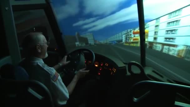 Bus Und Lkw Fahrer Lernen Mit Einem Ausgeklügelten Simulator Sicheres — Stockvideo