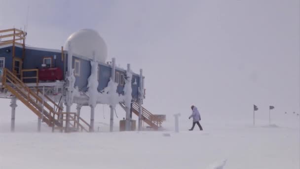 Research Station Frozen Arctic — Stock Video