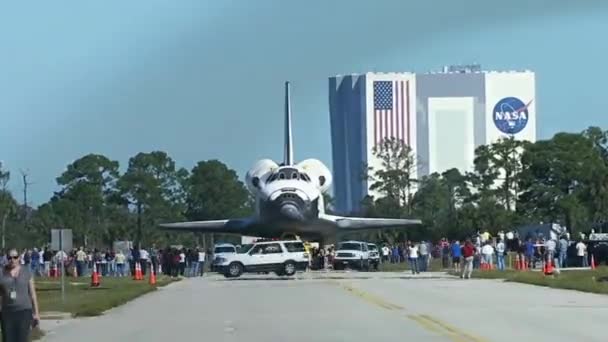 Space Shuttle Atlantis Wordt 2012 Land Vervoerd — Stockvideo