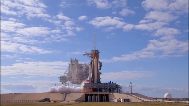 Das Space Shuttle Hebt Von Cape Canaveral Florida — Stockvideo