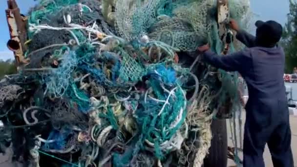 Marine Scientists Collect Dispose Tons Marine Debris Fishing Nets — Stock Video