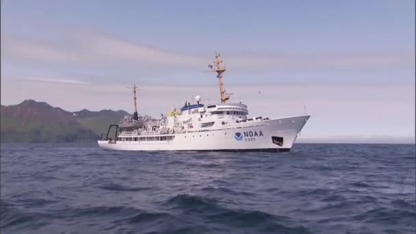 Bella Inquadratura Della Nave Ricerca Noaa Mare — Video Stock