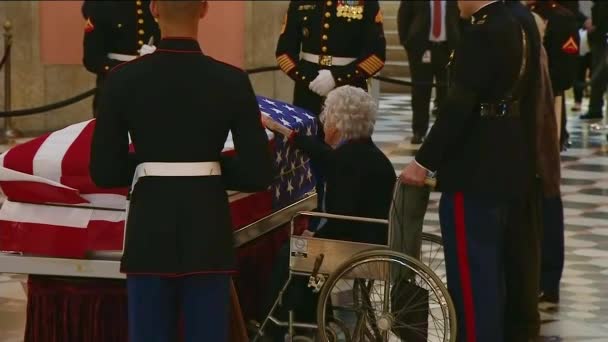 Funeral Oficial Del Estado Astronaut John Glenn Con Guardia Militar — Vídeos de Stock