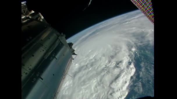 Una Tormenta Masiva Huracán Matthew Forma Parte Estación Espacial Internacional — Vídeo de stock