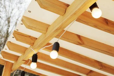 Dekoratif çelenk ışıklar