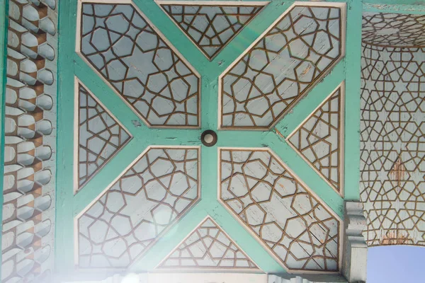 Masjid mosaik bergaya Arab dan islamik dan pola geometris — Stok Foto