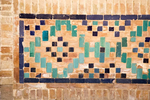 Arabiska och islamiska stil moské mosaik och geometriska mönster — Stockfoto