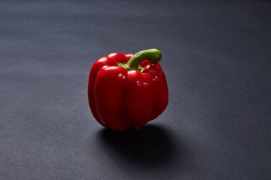 Taze yeşil kırmızı sarı siyah güzel arka plan biber