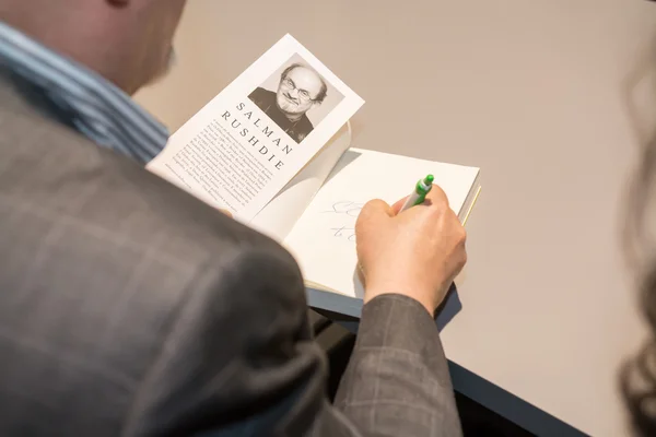 Salman Rushdie in obidos portugal — Stock Photo, Image