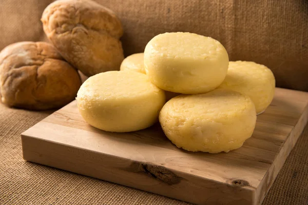 Артезанальный сыр — стоковое фото