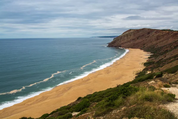 Plaja Gralha din Sao Martinho do Porto, Portugalia . — Fotografie, imagine de stoc