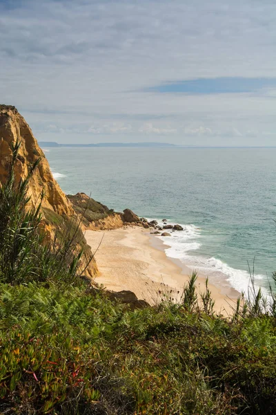 Vale Furado beach in Alcobaca, Portugal. — 图库照片