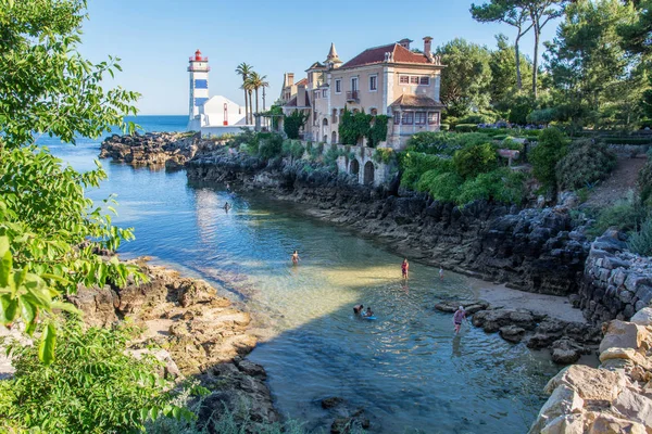 Playa de Santa Marta en Cascais, Portugal . — Foto de Stock