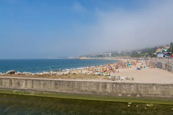 Playa de Caxias en Caxias, Portugal . — Foto de Stock