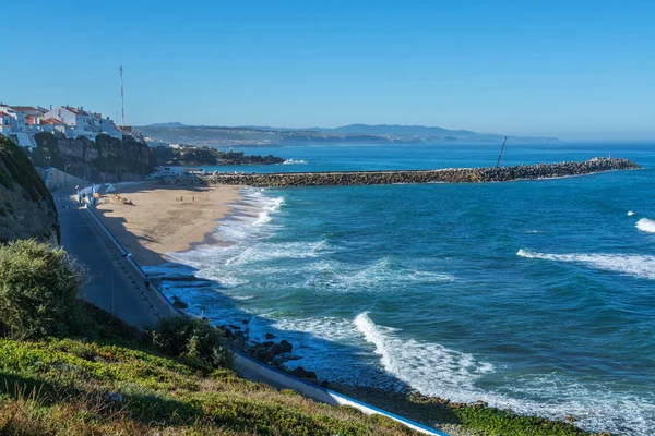 Praia do Norte na Ericeira, Portugal . — Fotografia de Stock