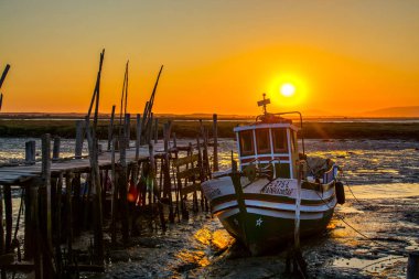 Carrasqueira eski balıkçı limanı balıkçı tekneleri