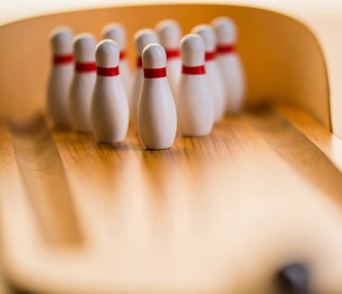 çarpıcı bowling topu