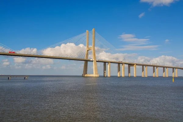 Vasco da Gama bridge in Lisbon — Stock Photo, Image