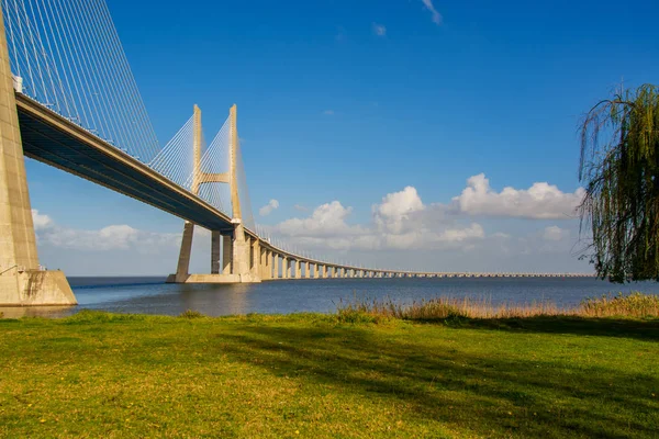 Jembatan Vasco da Gama di Lisbon — Stok Foto