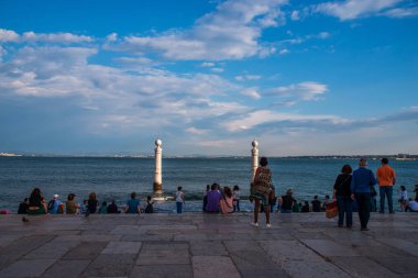 Lizbon merkezinde tejo Nehri'nin görünümü