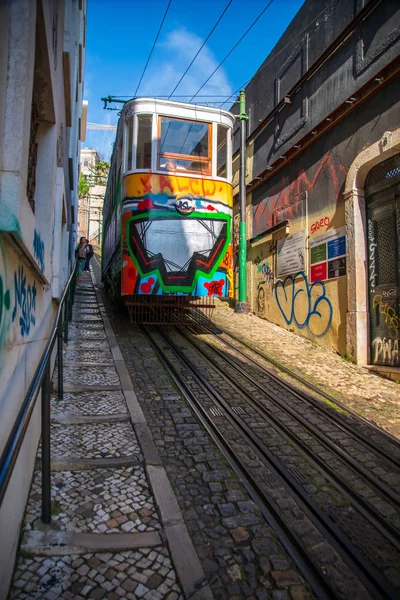 Funicular Lavra en el centro de Lisboa — Foto de Stock