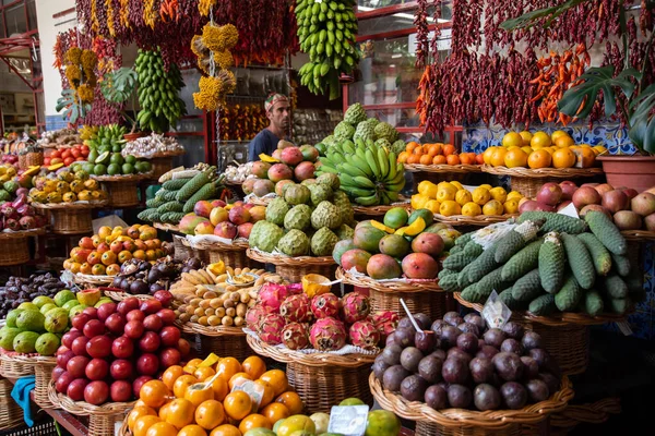 Madeira Adası Funchal 'daki Lavradores Pazarı
