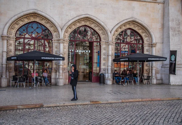 Lisbona Portogallo Marzo 2020 Persone Sedute Famoso Caffè Nel Centro — Foto Stock