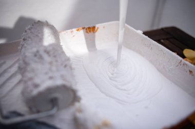 Duvar boyama, ev yapımı.