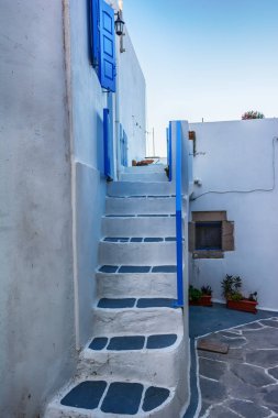 Geleneksel Yunan köy tarzı Milos island, Yunanistan