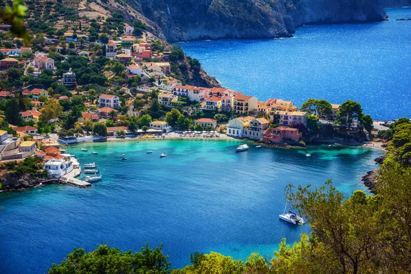 หมู่บ้าน Assos บนเกาะ Kefalonia, กรีก — ภาพถ่ายสต็อก