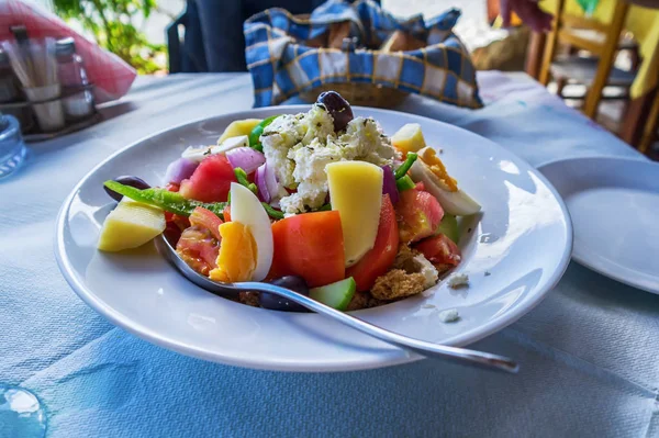 Girit Yunan salatası