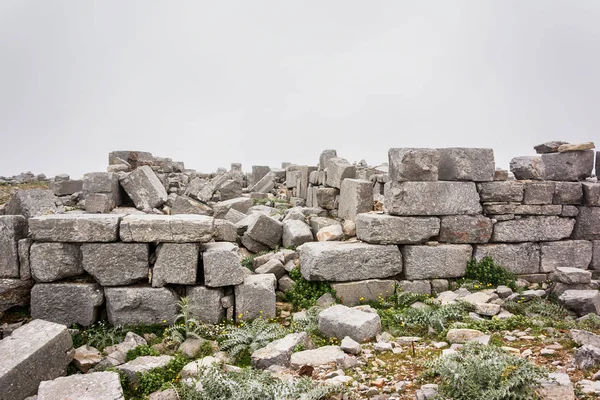 El templo de Zeus en el monte de Ataviros, isla de Rhodes, Grecia —  Fotos de Stock