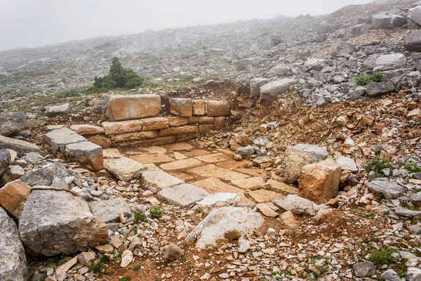 The temple of Zeus on Ataviros mount, Rhodes island, Greece — Stock Photo, Image