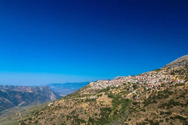 Повітряний безпілотник фото традиційного грецького села — стокове фото