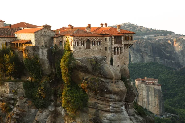 Varlaam kutsal Manastırı, ön planda Meteora, Yunanistan — Stok fotoğraf