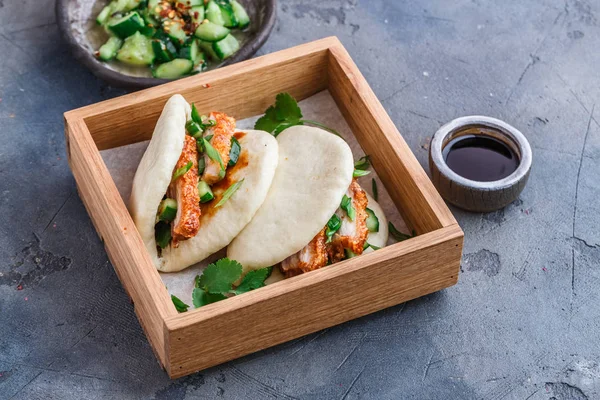 Domuz eti, buharda pişmiş sandviç, gua bao Bao topuz