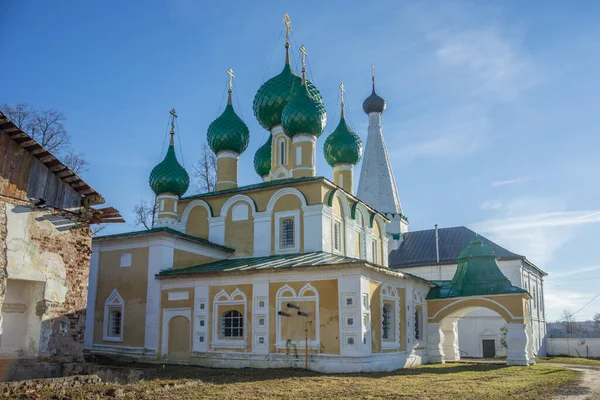 Древний Монастырь Русской Православной Церкви Угличе — стоковое фото