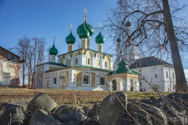 Древний Монастырь Русской Православной Церкви Угличе — стоковое фото