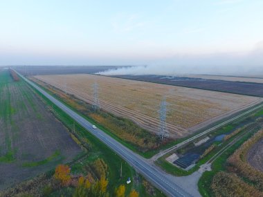 Crossroads alanlar arasında yol açtı. Yukarıdan görüntülemek