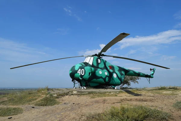 戦闘ヘリコプターの展示 軍の丘 博物館のテムリュク — ストック写真
