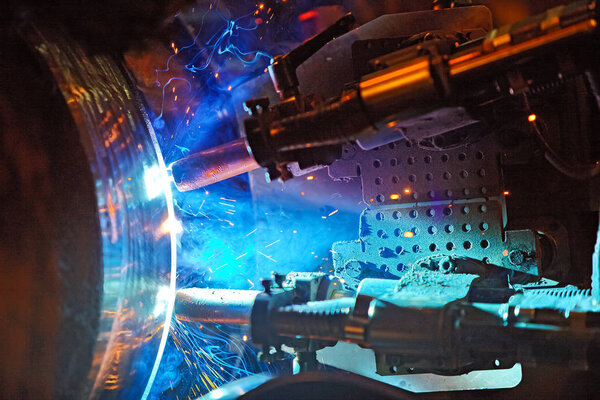 Подводный трубопровод для сварки затылка с помощью автоматического оборудования. Мобильная система для сварки трубопроводов. Строительство подводного газопровода. Плазменная сварка
.