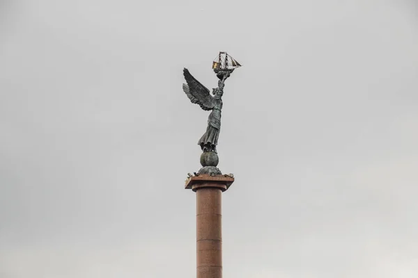 Novorossiysk Russland Mai 2016 Frauenengel Auf Der Stele Säule Mit — Stockfoto