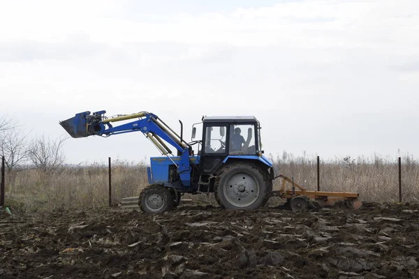 Tracteur Labourant Jardin Souffler Sol Dans Jardin — Photo