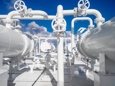 Petrol ürünü soğutmaya ekipman alanı. Birincil Petrol arıtma için donatım