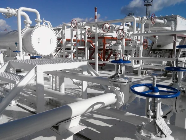 A área de equipamentos para resfriar o produto petrolífero — Fotografia de Stock