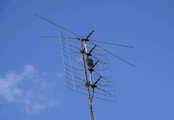 Red Antenas Infásicas Onda Total Antena Televisiva Para Recepción Radio —  Fotos de Stock