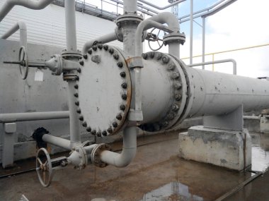 Isı değiştiriciler, Isıtma petrol için. Petrol rafinerisi. Birincil Petrol arıtma için donatım.