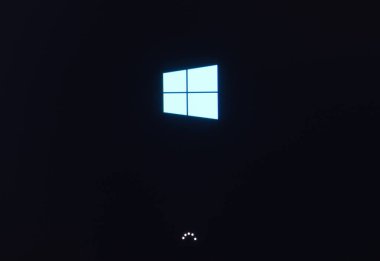 Rusya, Poltavskaya Köyü - 13 Ağustos 2016: logo ekran Windows 10 işletim sistemi.